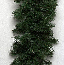 Christmastopia.com - 9 Foot Canadian Garland 35 Clear Lights