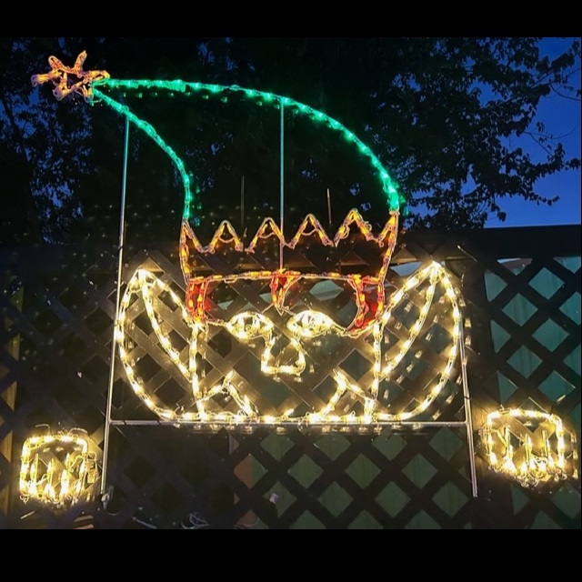 Peeking Elf LED Lighted Outdoor Christmas Decoration