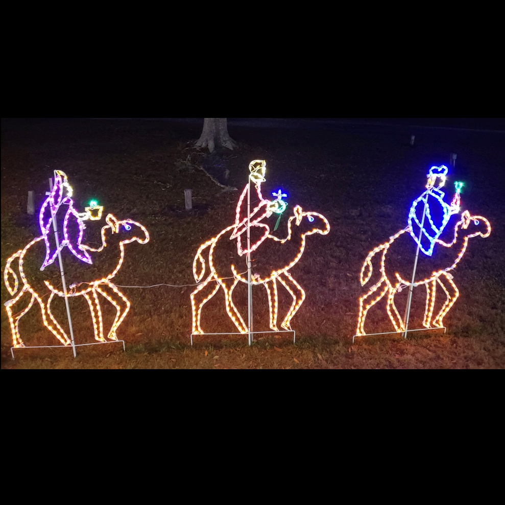 Lighted Outdoor Decorations - Lighted Nativities and Mangers ...