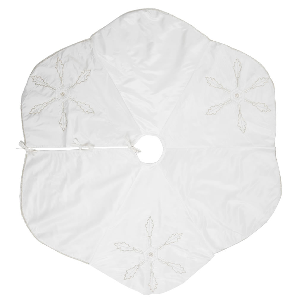 60 Inch Pure White Polysilk Dupioni Pearl Silver and Crystal Beaded Snowflakes Decorative Christmas Tree Skirt